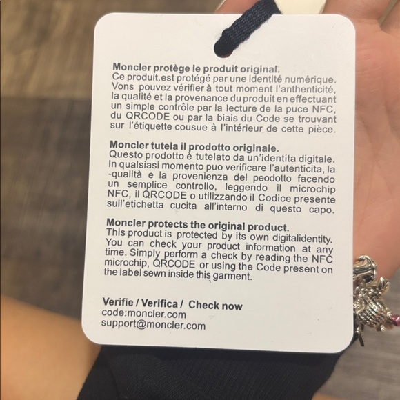 Moncler Shiny Black unisex Puffer Jacket - Picture 11 of 12